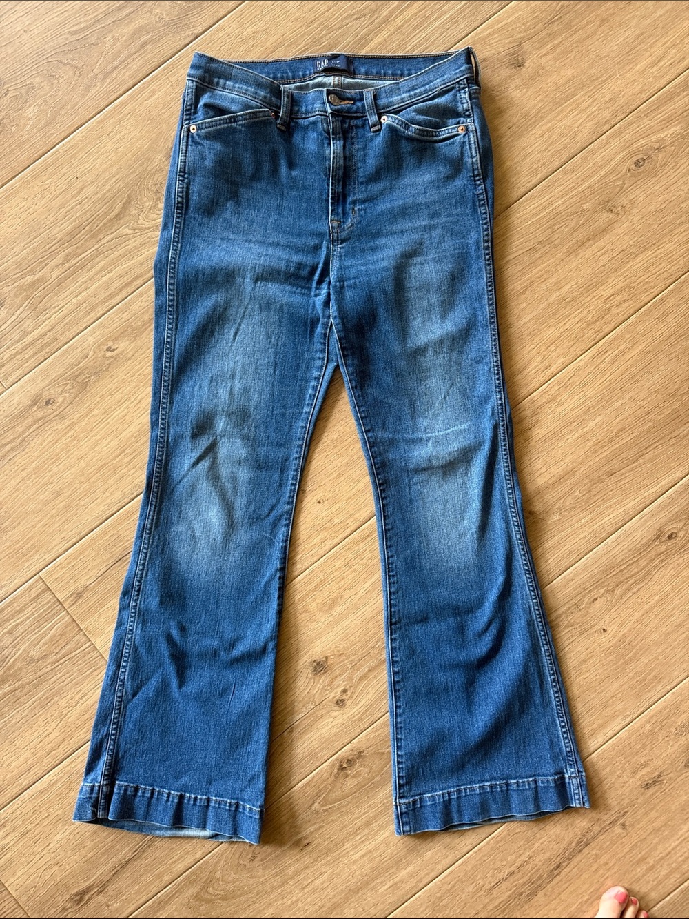 GAP Blue Flare Jeans - Medium Wash size 8 29R